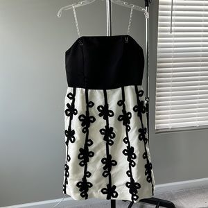 Beautiful Black & Ivory Lilly Dress